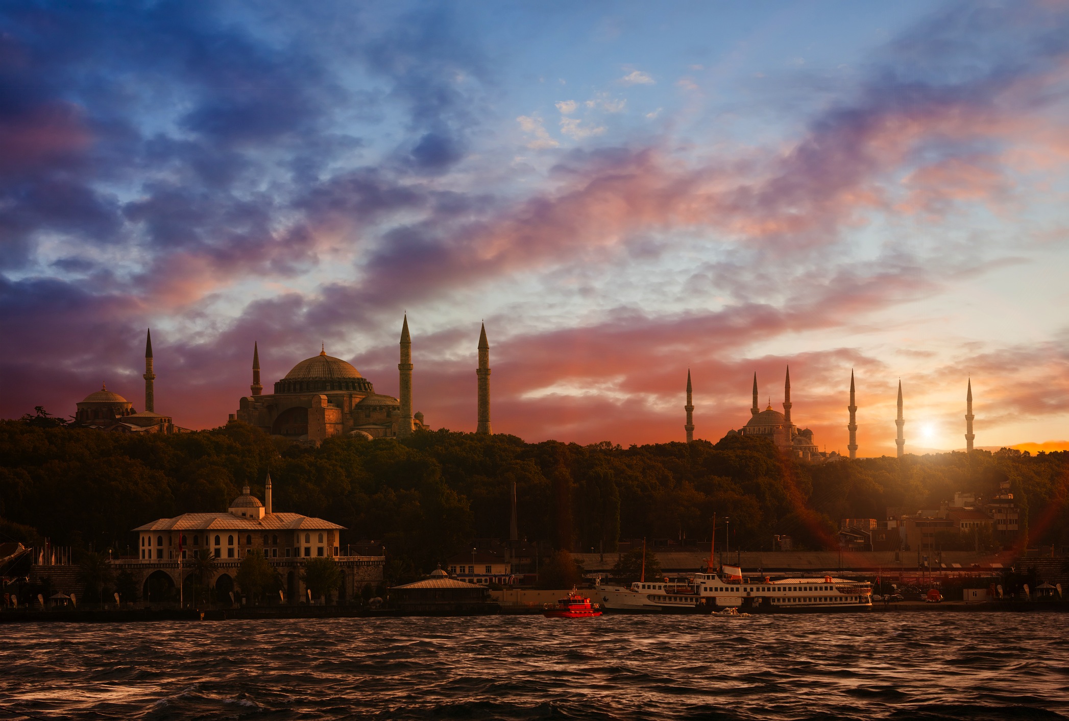 Istanbul Vom Anderen Ufer  Fototapete
