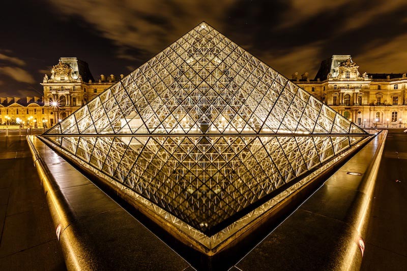 Louvre-Pyramide in Paris Fototapete wallpaper mural