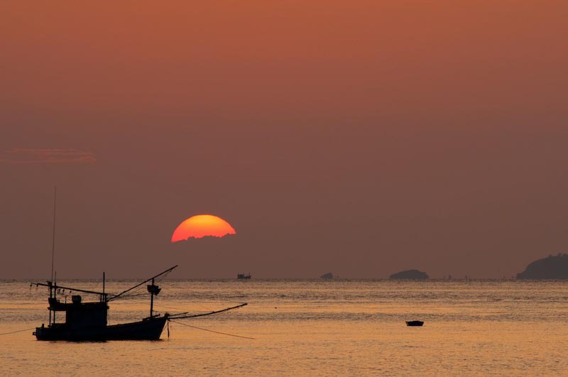 Sunset fishing pleasure - Photo wallpaper decor