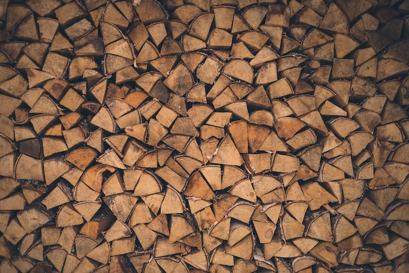 Feuchtes Feuerholz Tapete | 3DFototapete